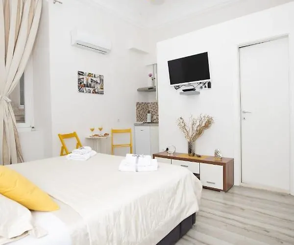 Lovro Studio Apartments 公寓