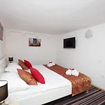 Lovro *