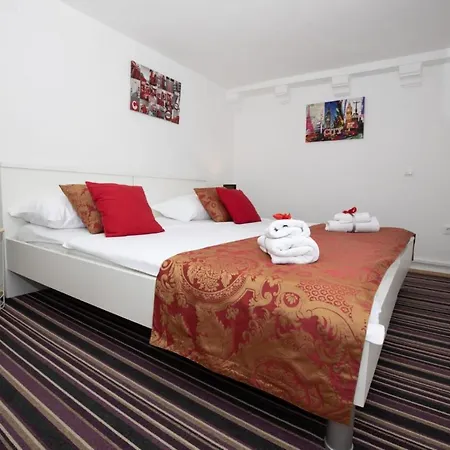 Heart Of Old Town Apartment *