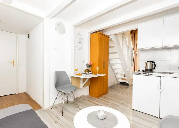 Appartement Lovro Studio Apartments *